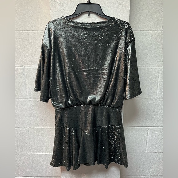 Free People Women's Manuka
Sequin Flutter-Sleeve Mini Dress. Medium - Picture 6 of 7